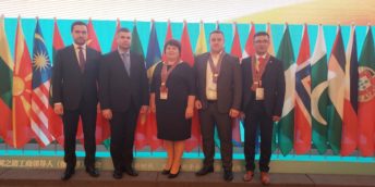 O delegație din țara noastră participă la Summit-ul  de afaceri privind dezvoltarea comerțului, în China