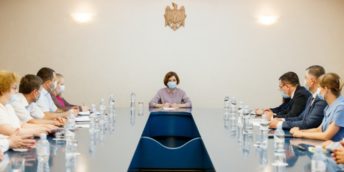Problemele din sectorul economic, discutate de șefa statului cu membrii Camerei de Comerț și Industrie
