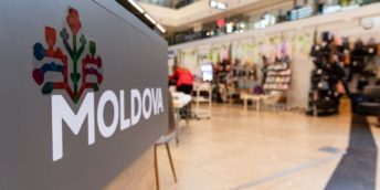 Antreprenorii autohtoni își expun produsele și serviciile în cadrul Expoziției ”Republica Moldova Prezintă” la Iași