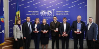 Colaboratorii CCI a RM au primit distincții de stat